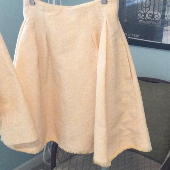 Christian Dior Yellow and White Skirt Suit - Picture 2 of 15